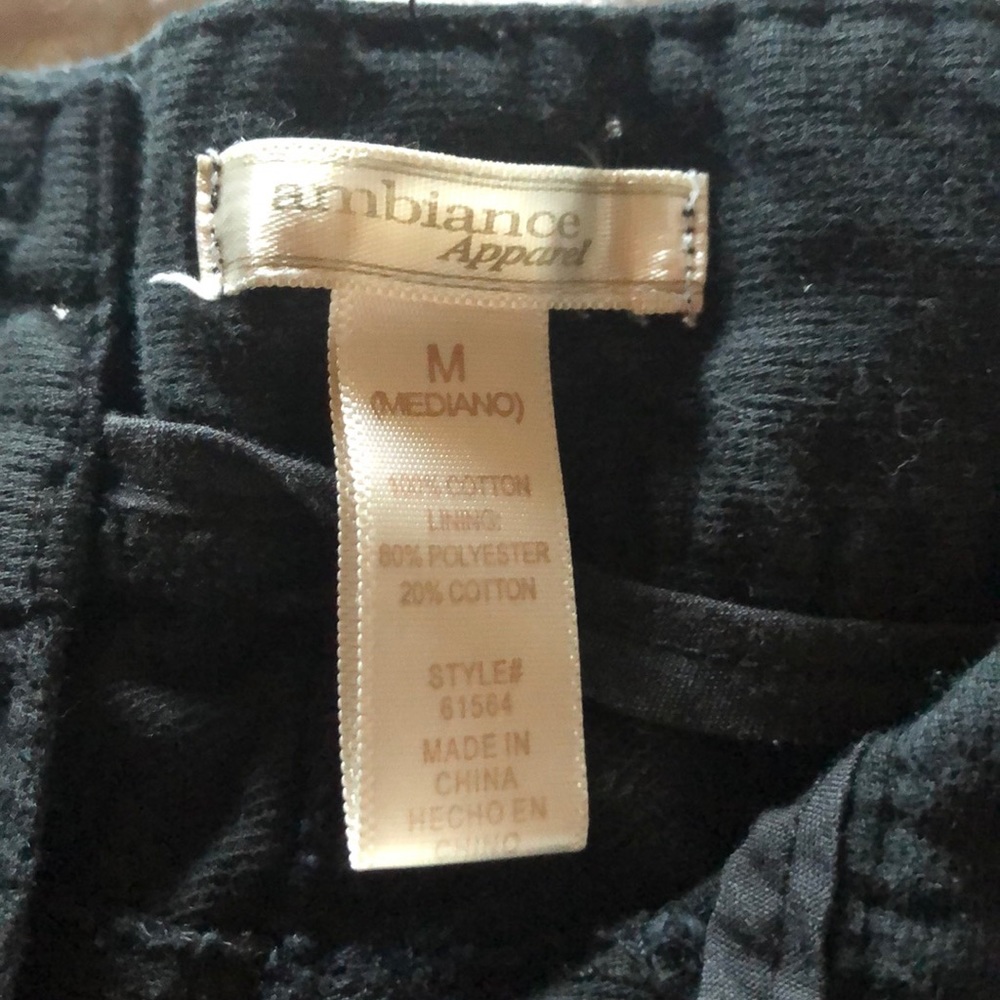 Shorts - Picture 3 of 3